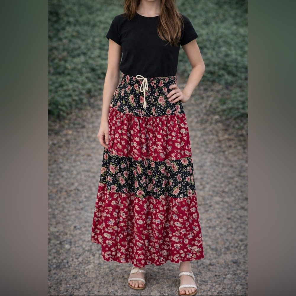 Black and Red Tiered Maxi Skirt with Tie Front girls XL 14/16
